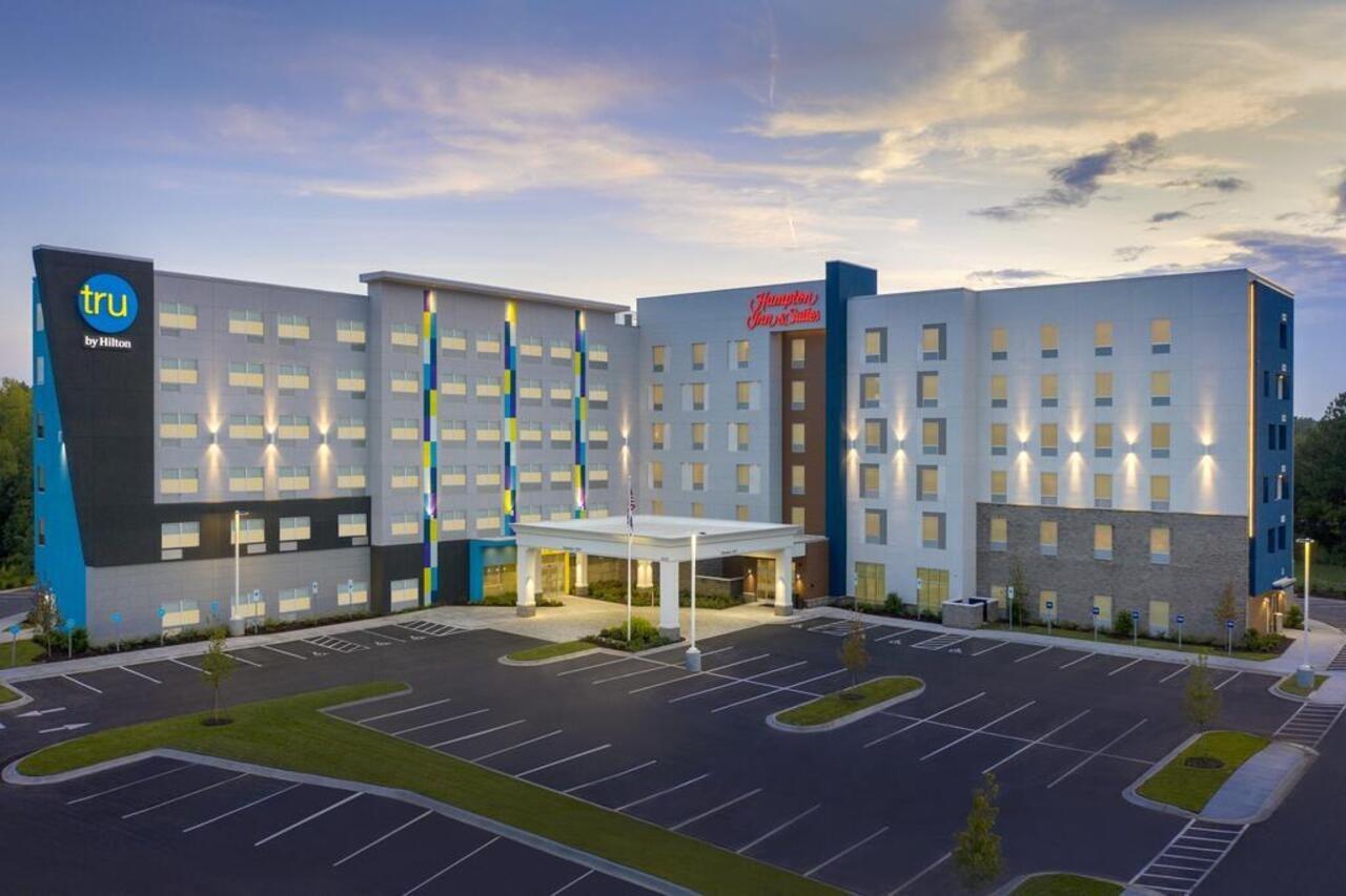 Tru By Hilton Charlotte Airport Lake Pointe Bagian luar foto