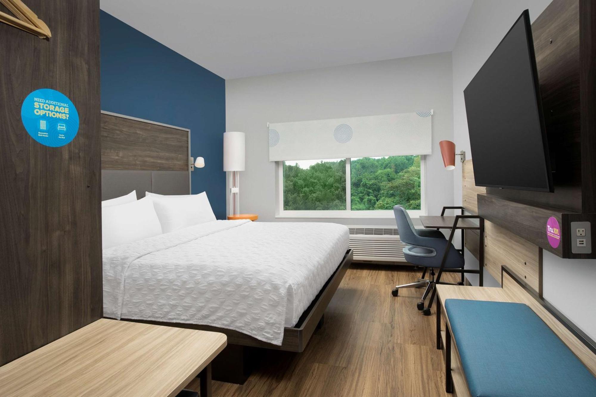Tru By Hilton Charlotte Airport Lake Pointe Bagian luar foto
