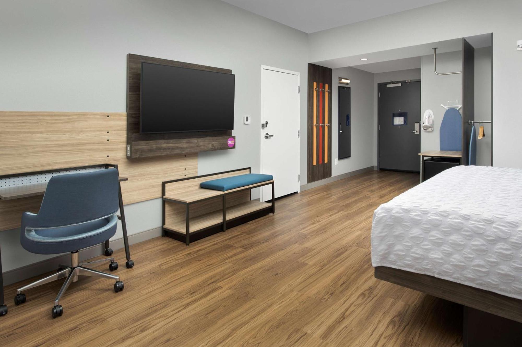 Tru By Hilton Charlotte Airport Lake Pointe Bagian luar foto
